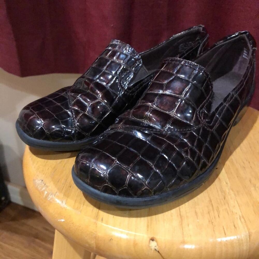 Clarks Bendables Brown Crocodile Print Clog Slip on Shoe size 8.5 Med